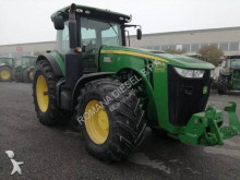 John Deere Landwirtschaftstraktor