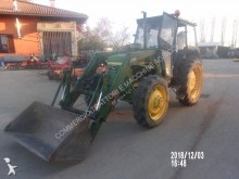 tracteur agricole John Deere 2140