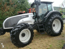 tracteur agricole Valtra T121