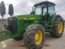 John Deere Landwirtschaftstraktor