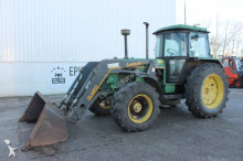 John Deere 3040 Tractor Met Voorlader