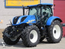 New Holland Landwirtschaftstraktor
