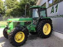 John Deere 3140