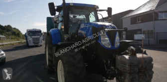 New Holland T7.200 AUTO COMMAND farm tractor