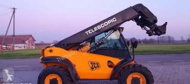 tractor agrícola JCB