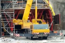grua móvel Tadano