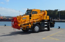 Kato mobile crane