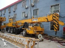 grua móvel Tadano