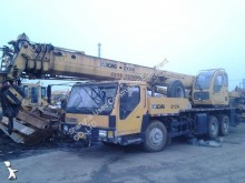 XCMG self-erecting crane