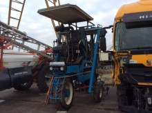 Bobard Pflegetraktor/Traktor für Weinbau
