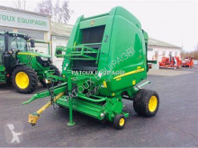 John Deere 864