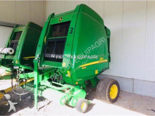 John Deere 864
