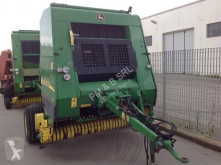 Pressa per balle tonde John Deere