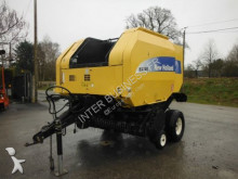 New Holland BR740A