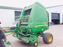 Pressa per balle tonde John Deere