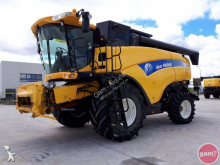 Moissonneuse-batteuse New Holland