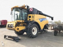 Moissonneuse-batteuse New Holland