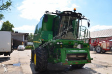 John Deere Combine harvester