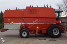 Kombajn zbożowy Massey Ferguson