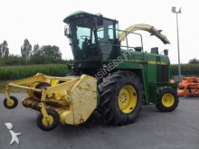 John Deere 6710
