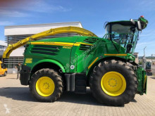 John Deere 8600