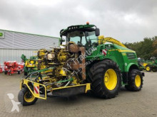 John Deere 8600