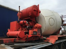 Liebherr malaxeur avec moteur auxiliaire Lkw Ausrüstungen