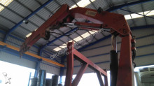 grue auxiliaire Hiab