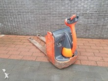 pallet truck handbestuurd Linde