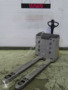 Still pedestrian pallet truck