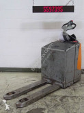 Still pedestrian pallet truck