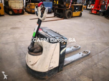 Crown pallet truck