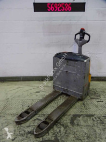 Still pedestrian pallet truck