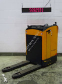 Still pedestrian pallet truck