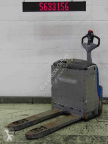 Still pedestrian pallet truck