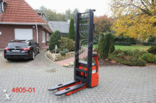 Linde pedestrian stacker