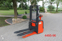 Linde pedestrian stacker