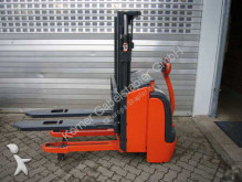 Linde L16 stacker