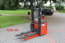 Linde pedestrian stacker