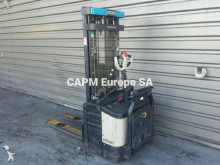 Crown WE2300S stacker