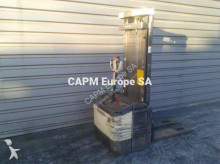 Crown WE2300 stacker