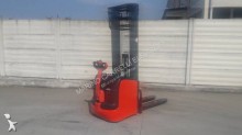 stoccatore guida in accompagnamento Linde