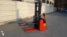 stoccatore guida in accompagnamento Linde