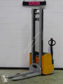 Still stacker