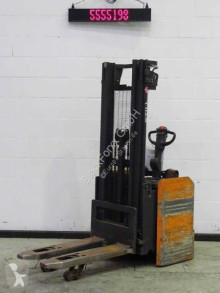 Still pedestrian stacker