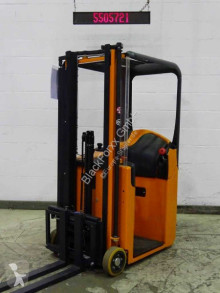 Still pedestrian stacker