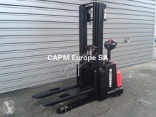 Hangcha CDD16-AEC1 stacker