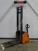 Still pedestrian stacker