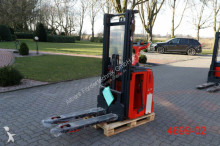 Linde pedestrian stacker