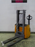 Still pedestrian stacker